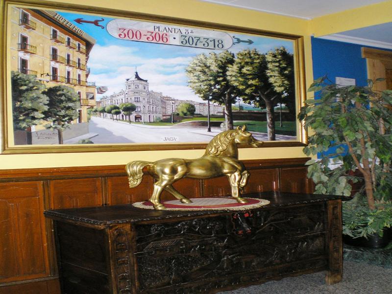 Hotel Mur Jaca Exteriör bild