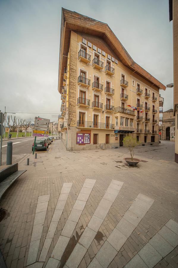 Hotel Mur Jaca Exteriör bild