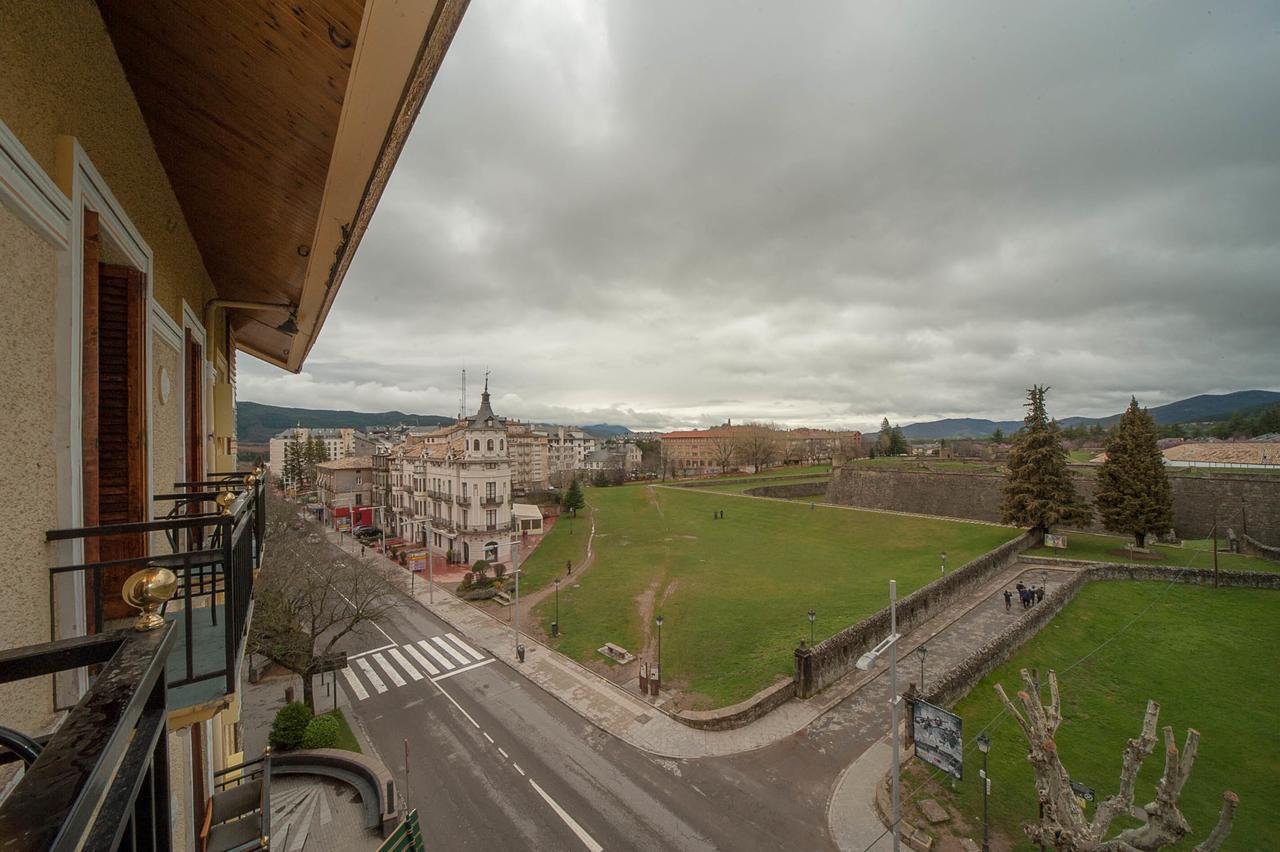 Hotel Mur Jaca Exteriör bild