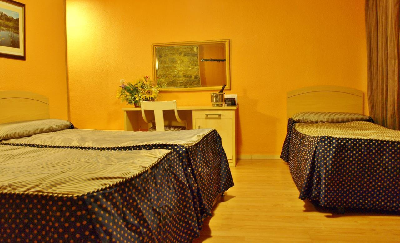 Hotel Mur Jaca Rum bild